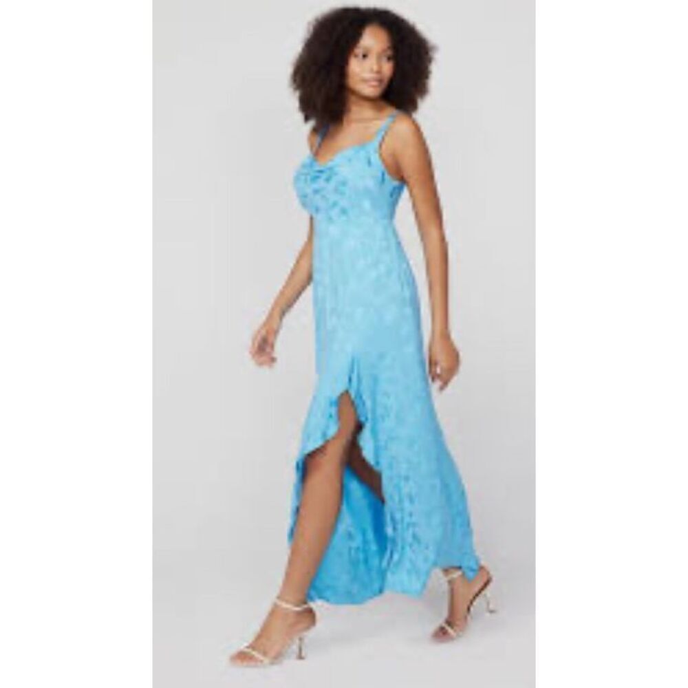 Kitri Carissa Maxi Dress In Sky Blue Tulip Nwt Size 2 — image 2 of 8